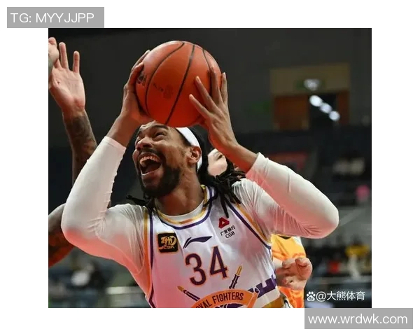 广东宏远官方宣布大卫-詹姆斯恢复训练，重燃篮球热情！