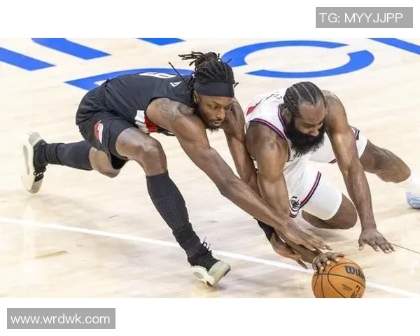 活塞主力中锋因伤缺阵，球队面临内线危机